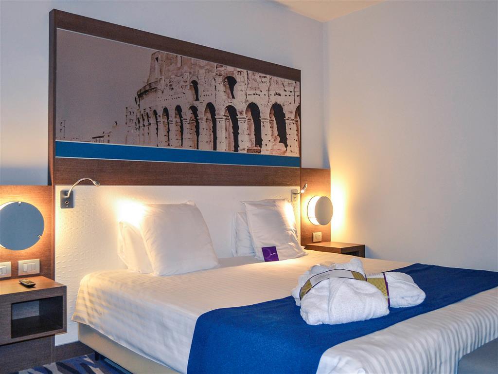 Mercure Roma Centro Colosseo Esterno foto