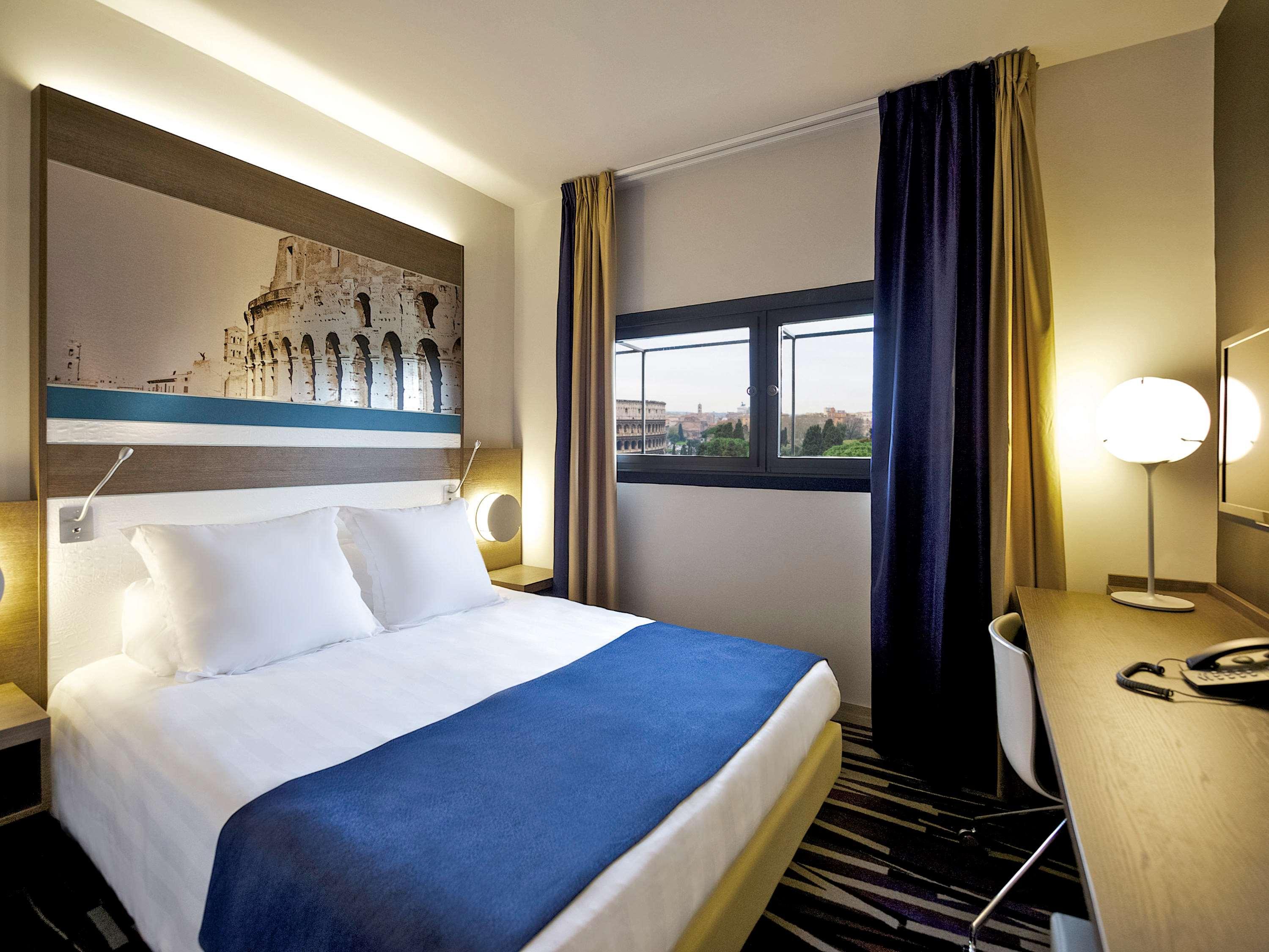 Mercure Roma Centro Colosseo Esterno foto