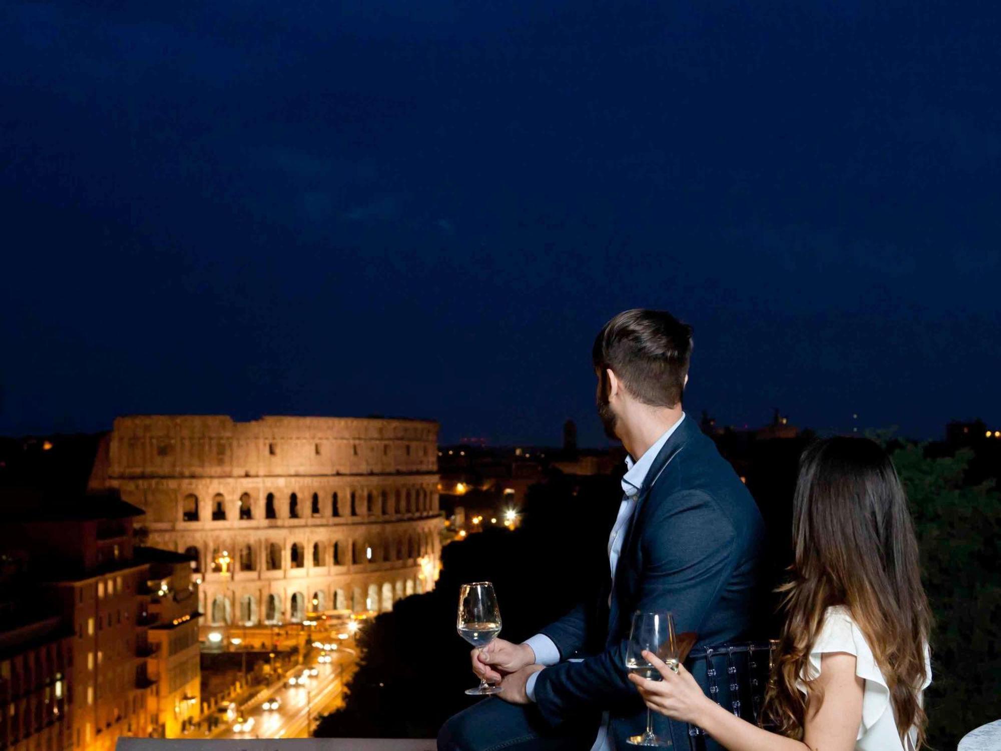 Mercure Roma Centro Colosseo Esterno foto
