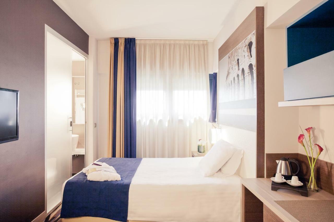 Mercure Roma Centro Colosseo Esterno foto